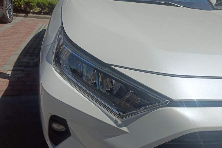 Used Toyota RAV4 2020 2.0L CVT 4x4 Trend Edition Right Front Headlight
