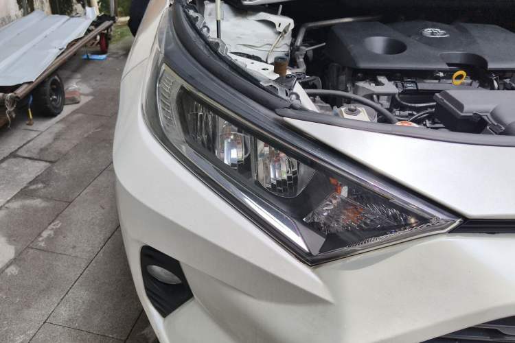 Used Toyota RAV4 2020 2.0L CVT Two-Wheel Drive Urban Edition Right Front Headlight