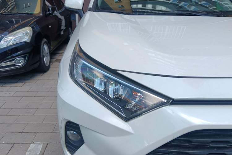 Used Toyota RAV4 2020 2.0L CVT Two-Wheel Drive Fashion Edition Right Front Headlight