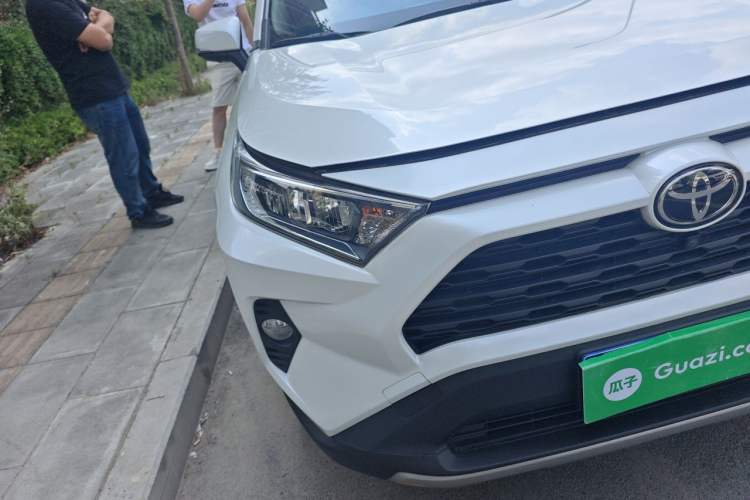Used Toyota RAV4 2020 2.0L CVT Two-Wheel Drive Fashion PLUS Edition Right Front Headlight