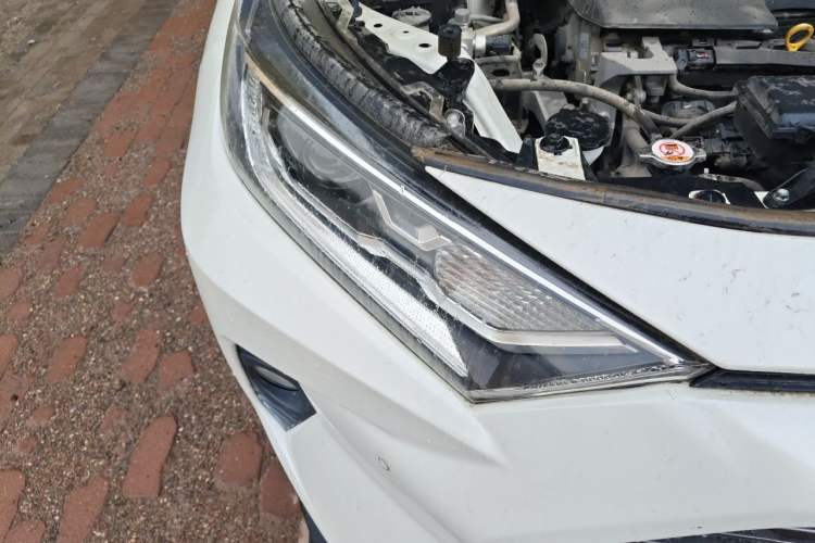 Used Toyota RAV4 2020 2.0L CVT Two-Wheel Drive Prestige Edition Right Front Headlight