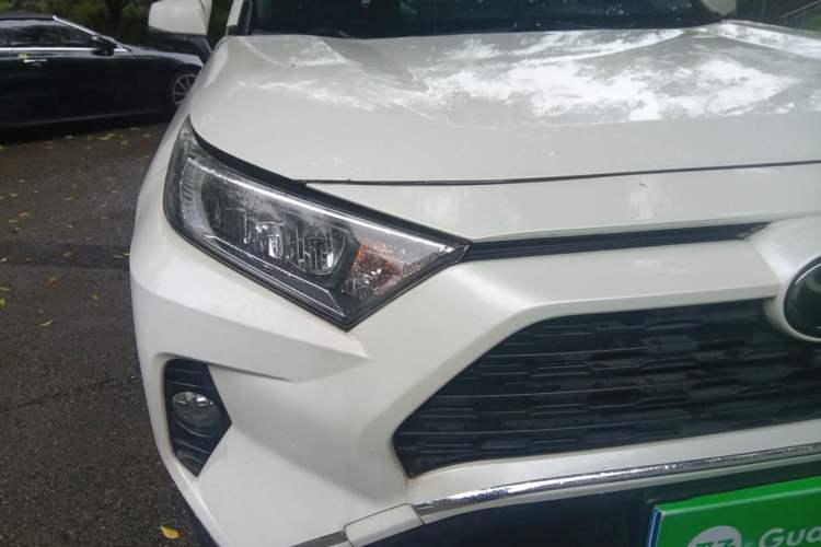 Used Toyota RAV4 2020 2.0L CVT Two-Wheel Drive Fashion Edition Right Front Headlight