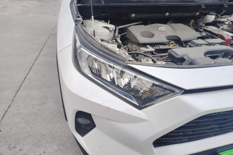 Used Toyota RAV4 2020 2.0L CVT Two-Wheel Drive Urban Edition Right Front Headlight