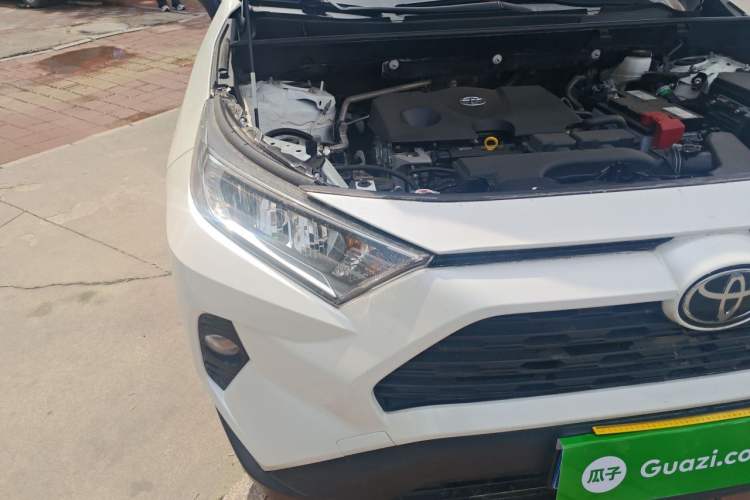 Used Toyota RAV4 2020 2.0L CVT Two-Wheel Drive Urban Edition Right Front Headlight