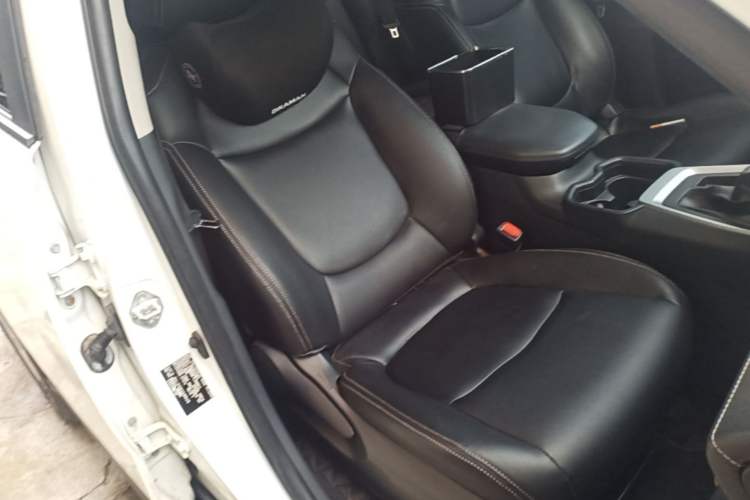 Used Toyota RAV4 2020 2.0L CVT Two-Wheel Drive Fashion Edition Right Front Seat