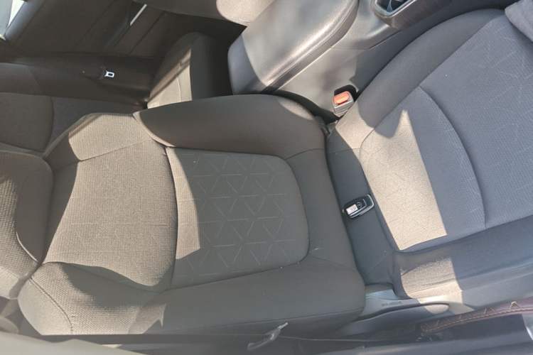 Used Toyota RAV4 2020 2.0L CVT Two-Wheel Drive Fashion Edition Right Front Seat