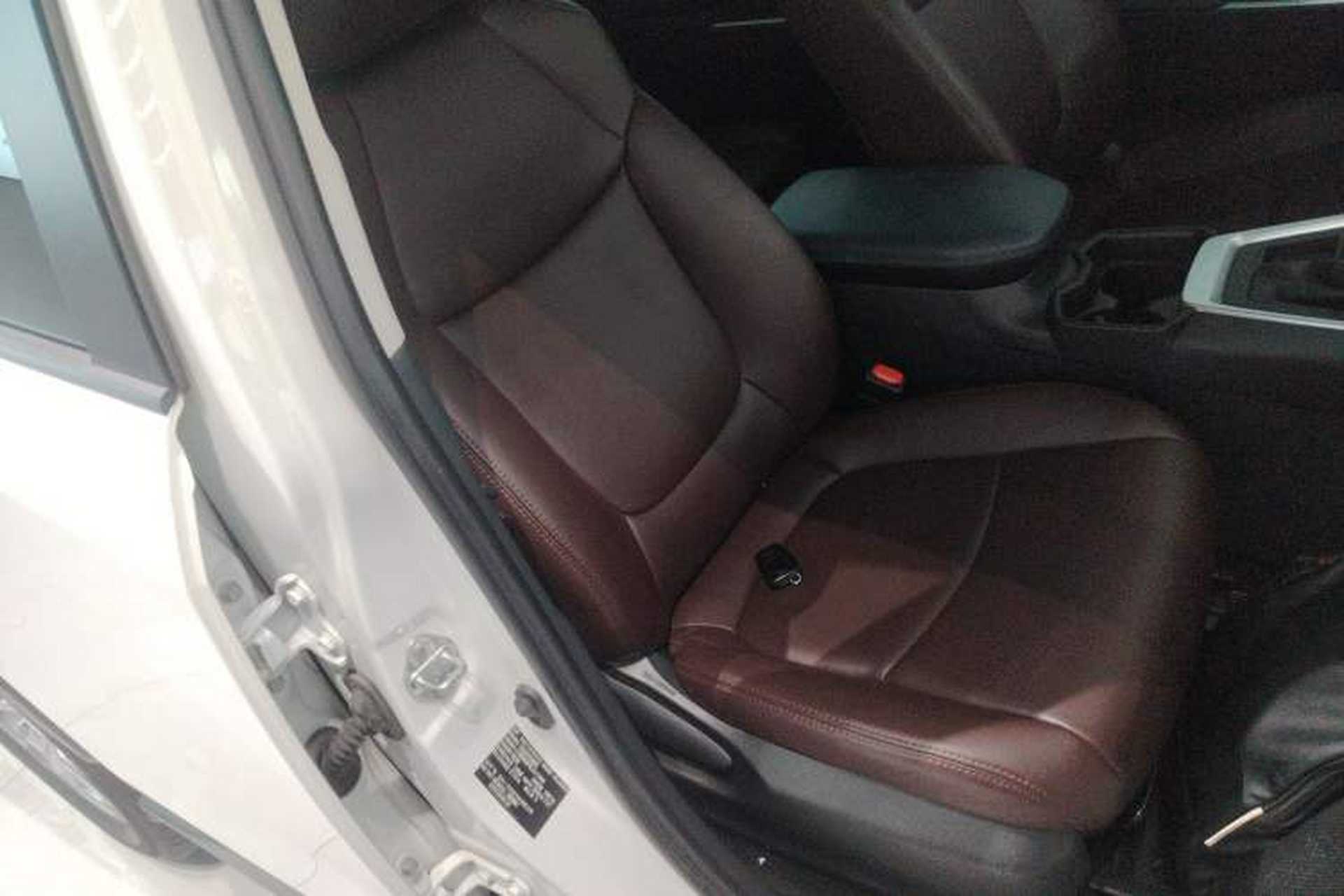 Used Toyota RAV4 2020 2.0L CVT Two-Wheel Drive Fashion Edition Right Front Seat