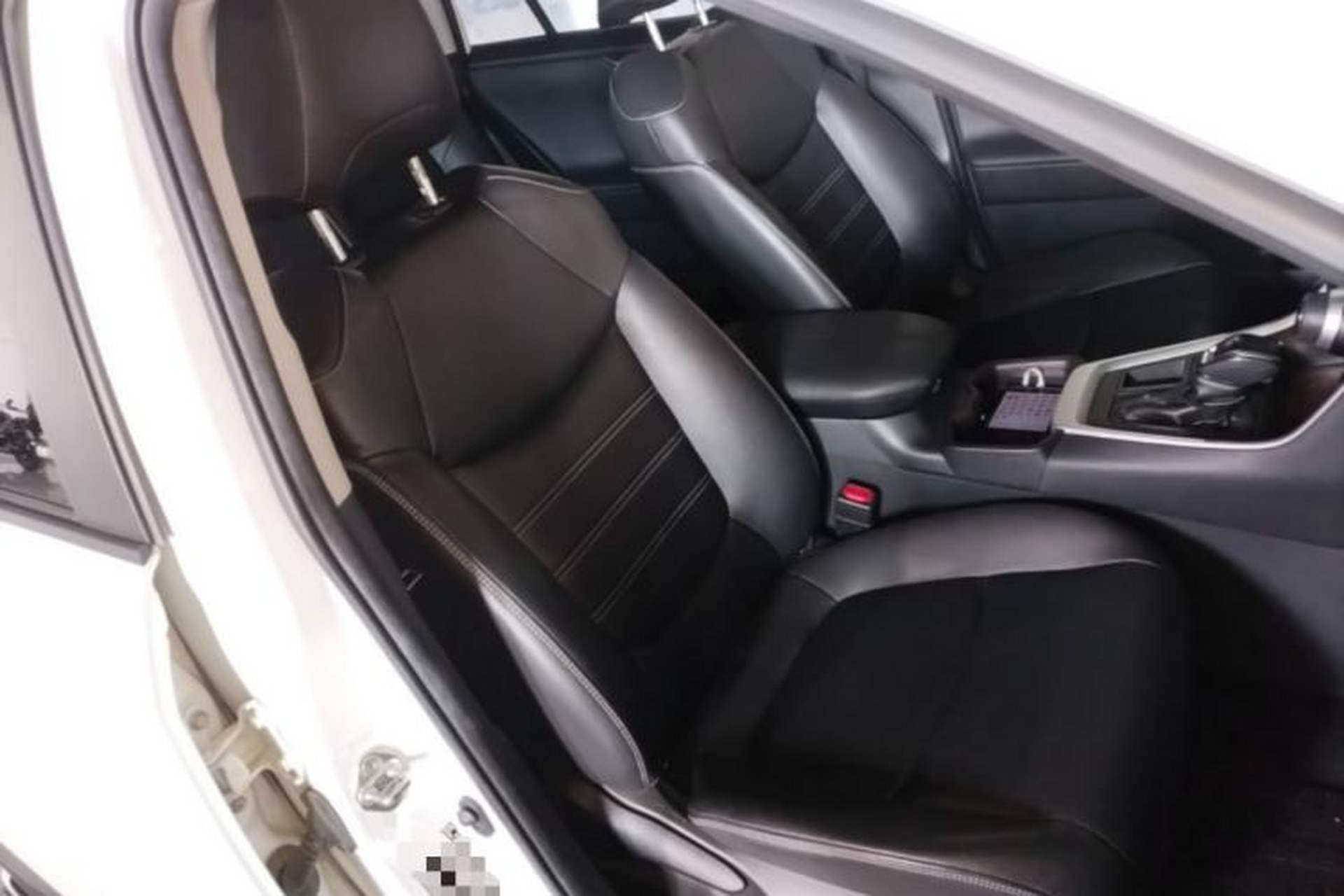 Used Toyota RAV4 2020 2.0L CVT Two-Wheel Drive Prestige Edition Right Front Seat