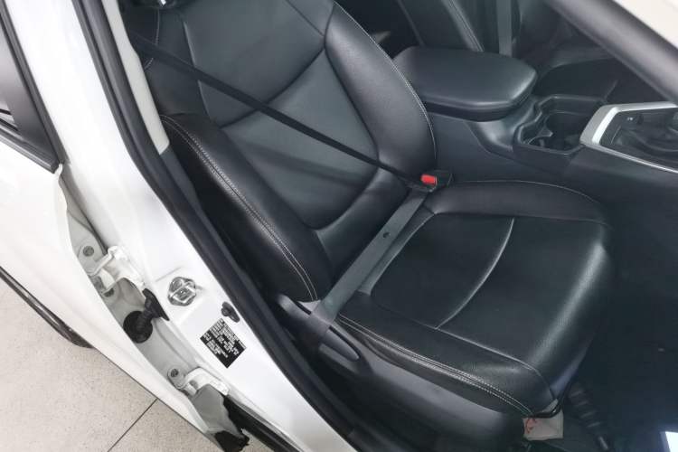 Used Toyota RAV4 2020 Dual-Engine 2.5L E-CVT Two-Wheel Drive Elite Edition Right Front Seat