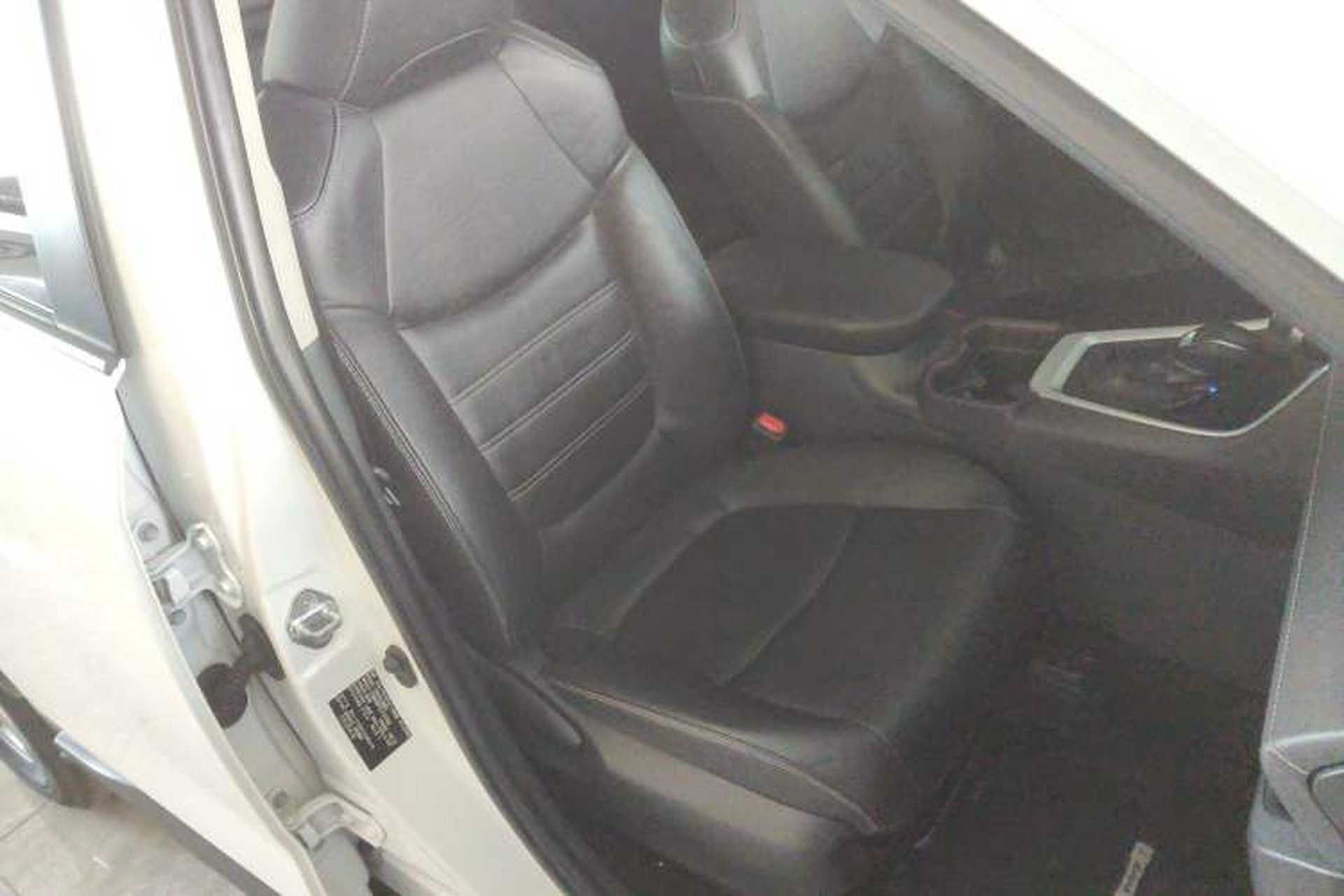 Used Toyota RAV4 2020 2.0L CVT Two-Wheel Drive Fashion PLUS Edition Right Front Seat