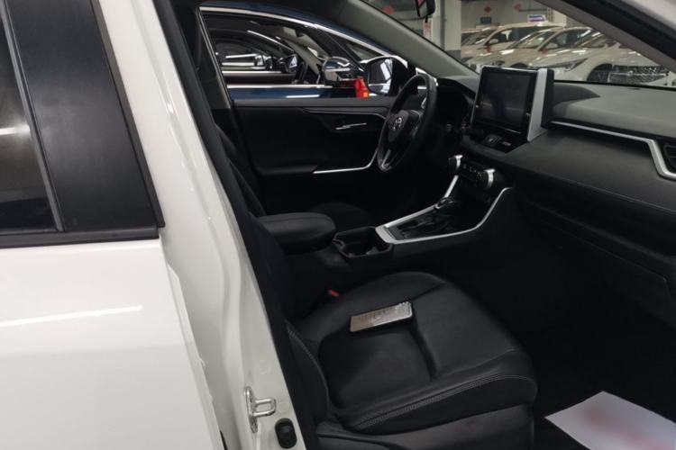 Used Toyota RAV4 2020 2.0L CVT Two-Wheel Drive Fashion PLUS Edition Right Front Seat