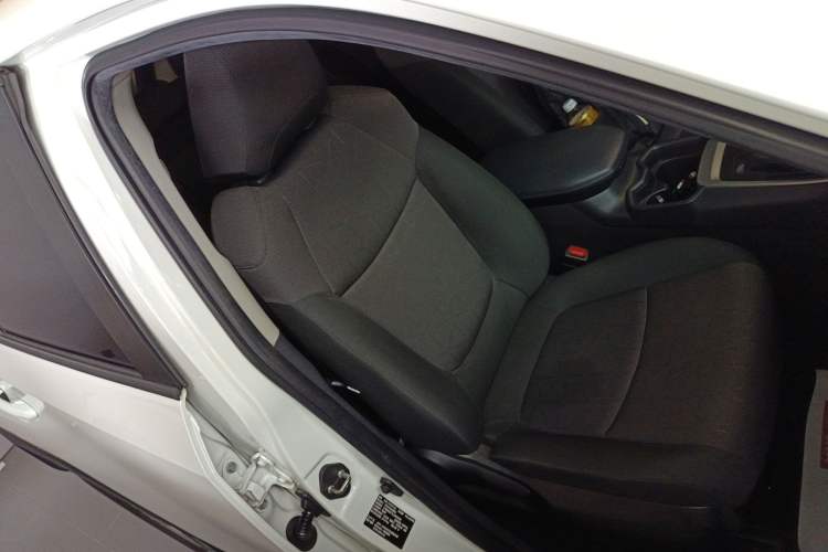 Used Toyota RAV4 2020 2.0L CVT Two-Wheel Drive Fashion Edition Right Front Seat