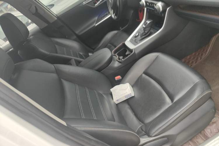 Used Toyota RAV4 2020 2.0L CVT Four-Wheel Drive Prestige Edition Right Front Seat