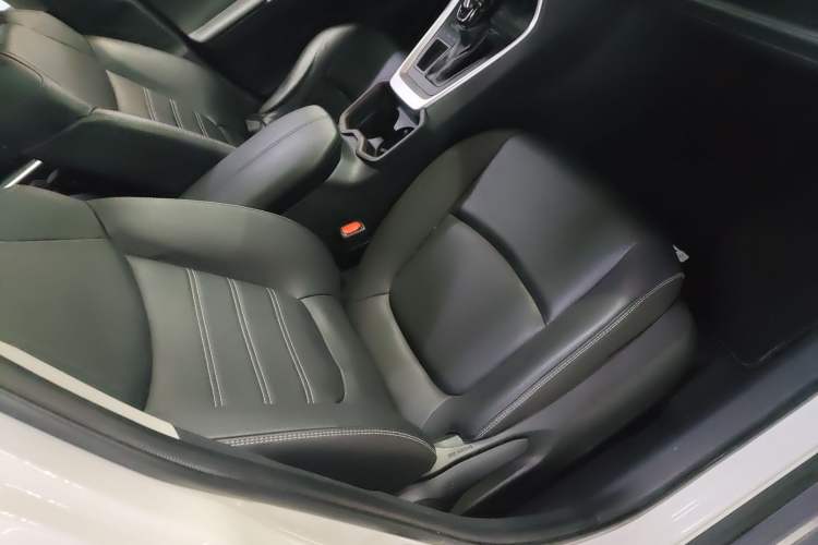 Used Toyota RAV4 2020 2.0L CVT Two-Wheel Drive Fashion PLUS Edition Right Front Seat