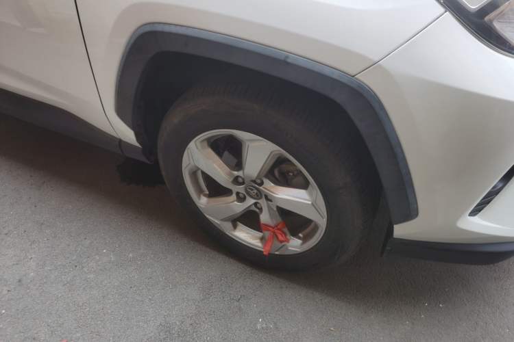 Used Toyota RAV4 2020 2.0L CVT Two-Wheel Drive Fashion PLUS Edition Right Front Wheel Hub