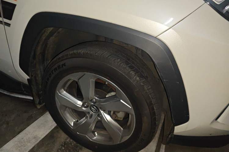 Used Toyota RAV4 2020 2.0L CVT 4x4 Trend Edition Right Front Wheel Hub