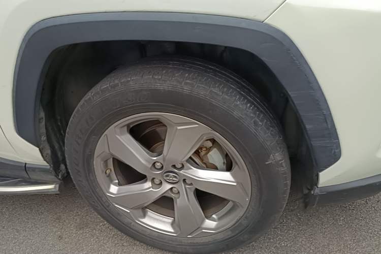 Used Toyota RAV4 2020 2.0L CVT Two-Wheel Drive Fashion PLUS Edition Right Front Wheel Hub
