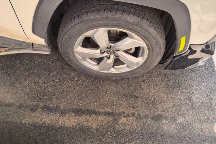 Used Toyota RAV4 2020 2.0L CVT Two-Wheel Drive Fashion PLUS Edition Right Front Wheel Hub