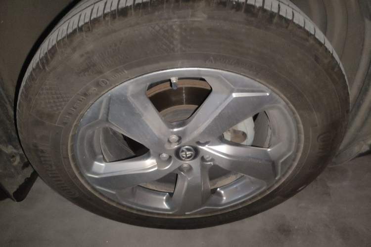 Used Toyota RAV4 2020 2.0L CVT Two-Wheel Drive Fashion PLUS Edition Right Front Wheel Hub