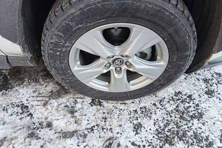 Used Toyota RAV4 2020 2.0L CVT Two-Wheel Drive Urban Edition Right Front Wheel Hub