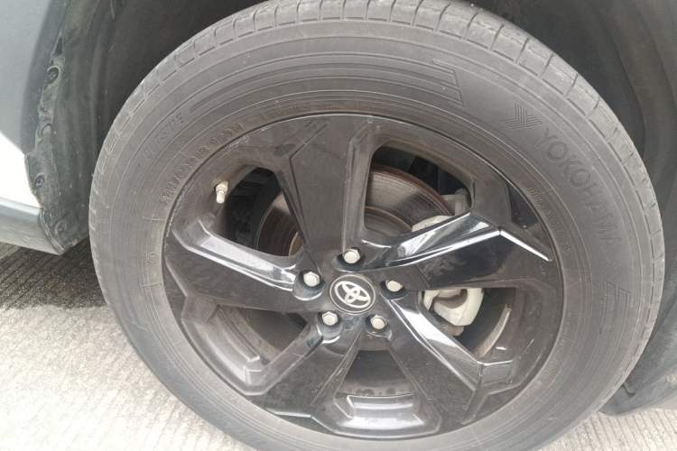 Used Toyota RAV4 2020 Dual-Motor 2.5L E-CVT Four-Wheel Drive Flagship Edition Right Front Wheel Hub