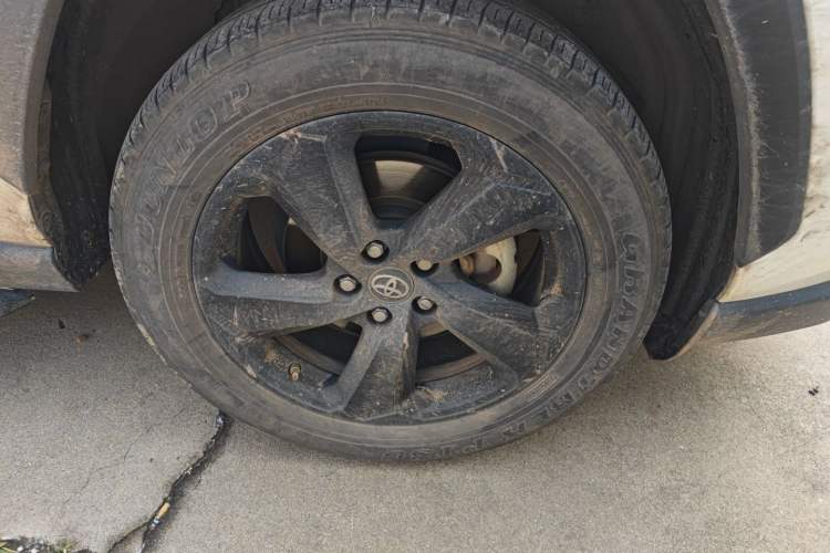Used Toyota RAV4 2020 Dual-Motor 2.5L E-CVT Four-Wheel Drive Flagship Edition Right Front Wheel Hub