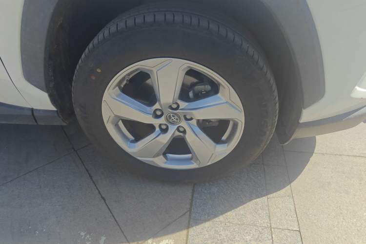 Used Toyota RAV4 2020 2.0L CVT Two-Wheel Drive Fashion PLUS Edition Right Front Wheel Hub