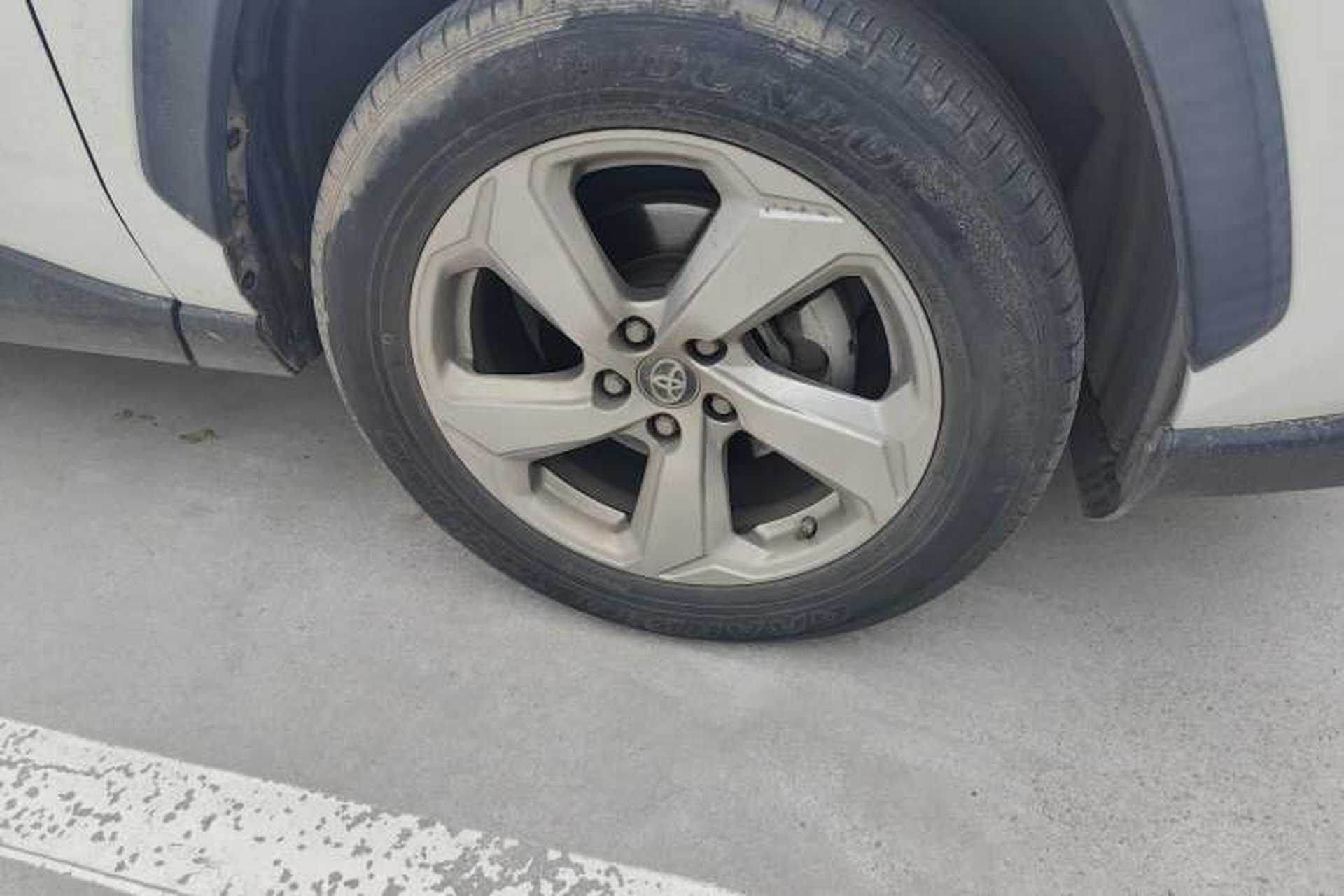 Used Toyota RAV4 2020 2.0L CVT Two-Wheel Drive Fashion PLUS Edition Right Front Wheel Hub