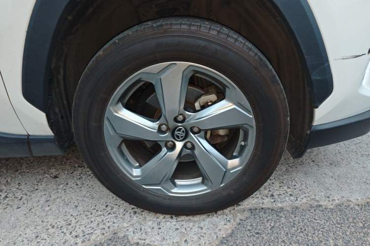 Used Toyota RAV4 2020 2.0L CVT Two-Wheel Drive Fashion PLUS Edition Right Front Wheel Hub