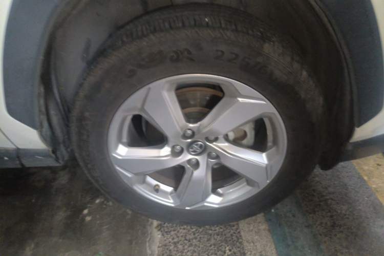 Used Toyota RAV4 2020 2.0L CVT 4x4 Trend Edition Right Front Wheel Hub
