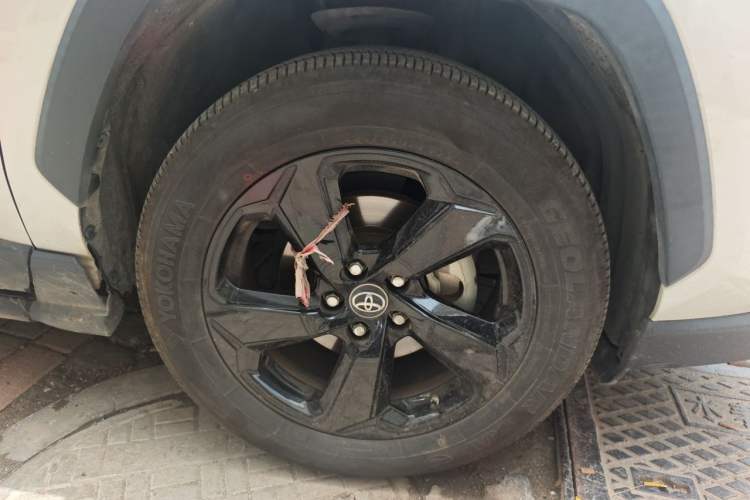Used Toyota RAV4 2020 Dual-Engine 2.5L E-CVT Four-Wheel Drive Elite Edition Right Front Wheel Hub