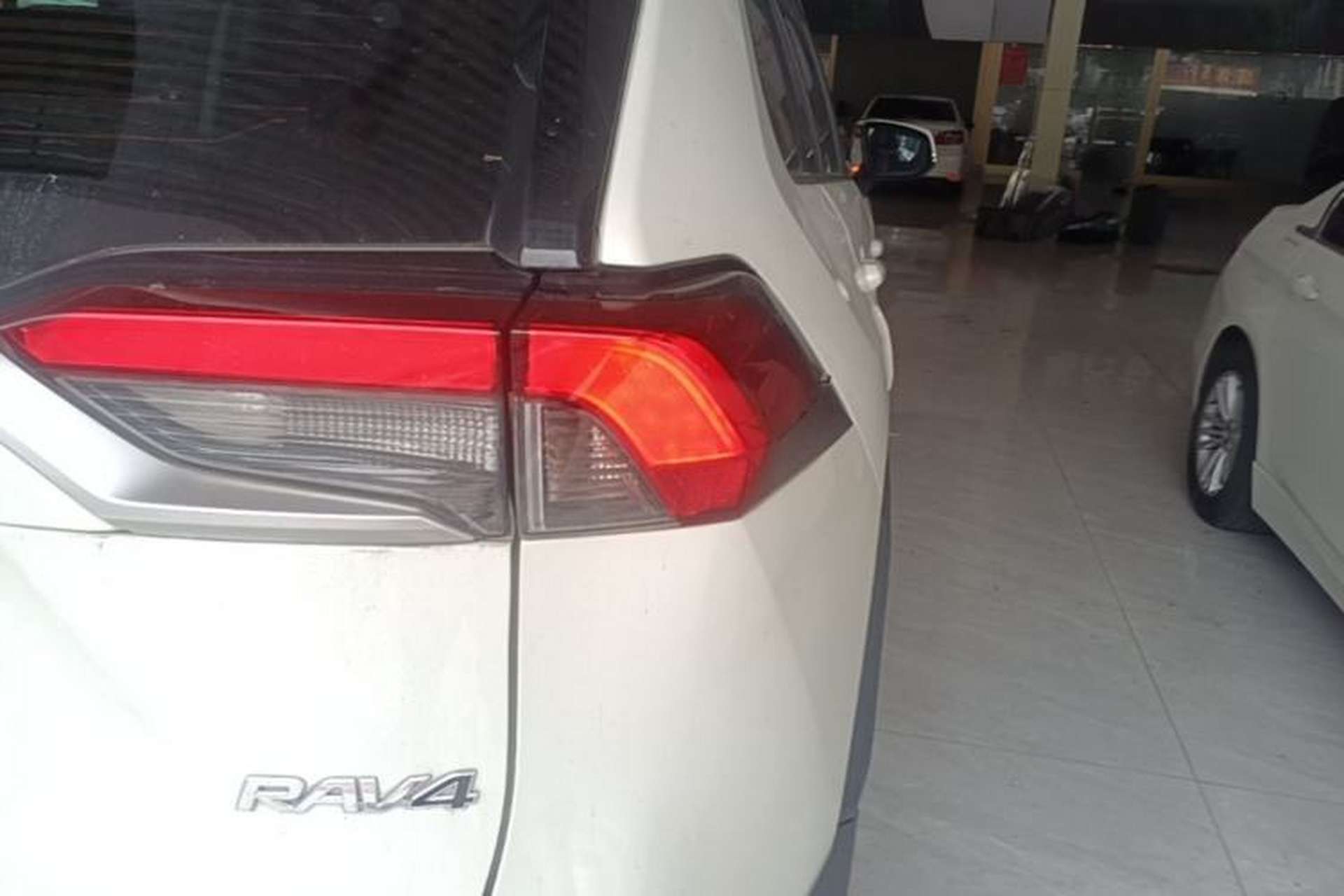Used Toyota RAV4 2020 2.0L CVT Two-Wheel Drive Prestige Edition Right Rear Taillight