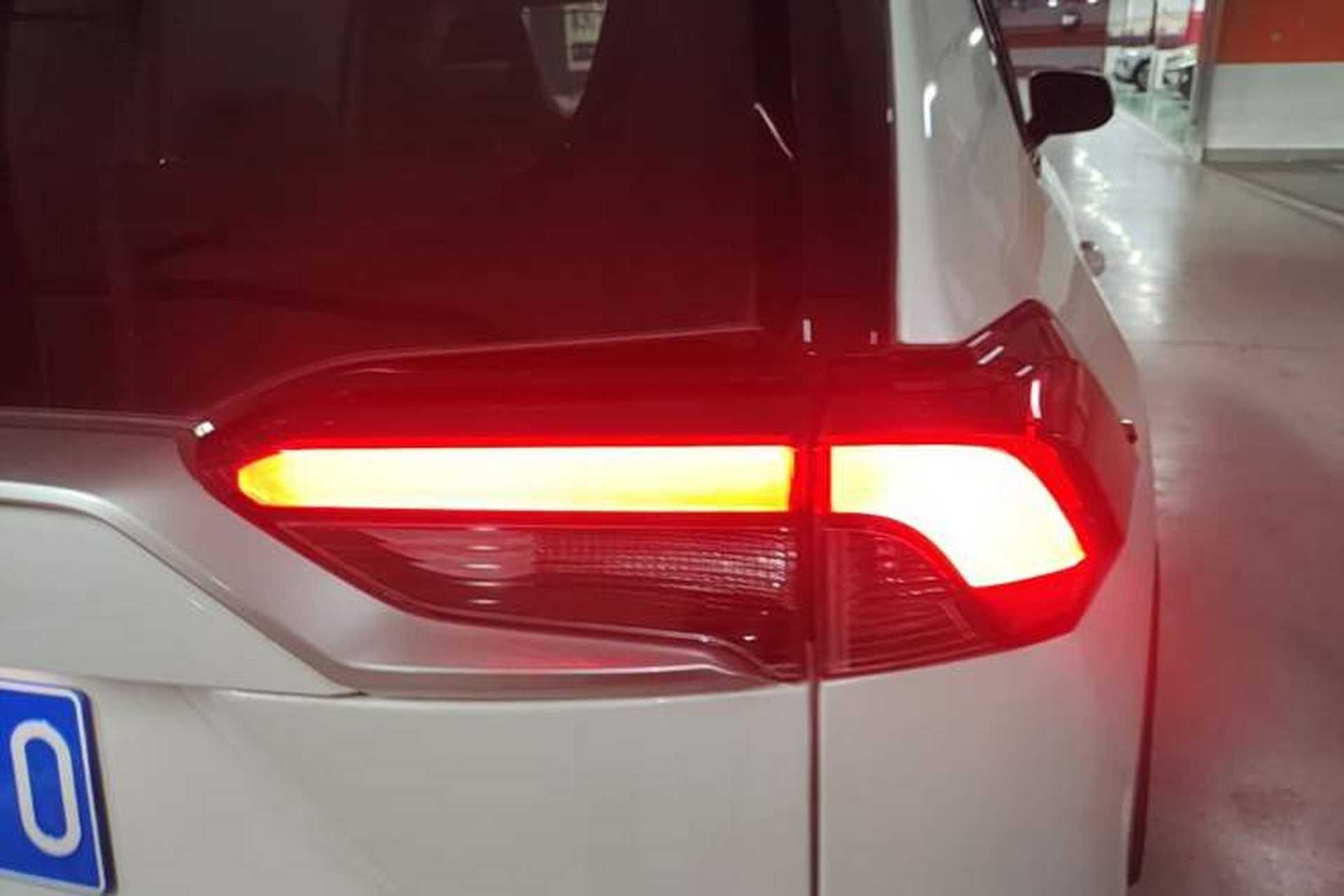 Used Toyota RAV4 2020 2.0L CVT Four-Wheel Drive Prestige Edition Right Rear Taillight