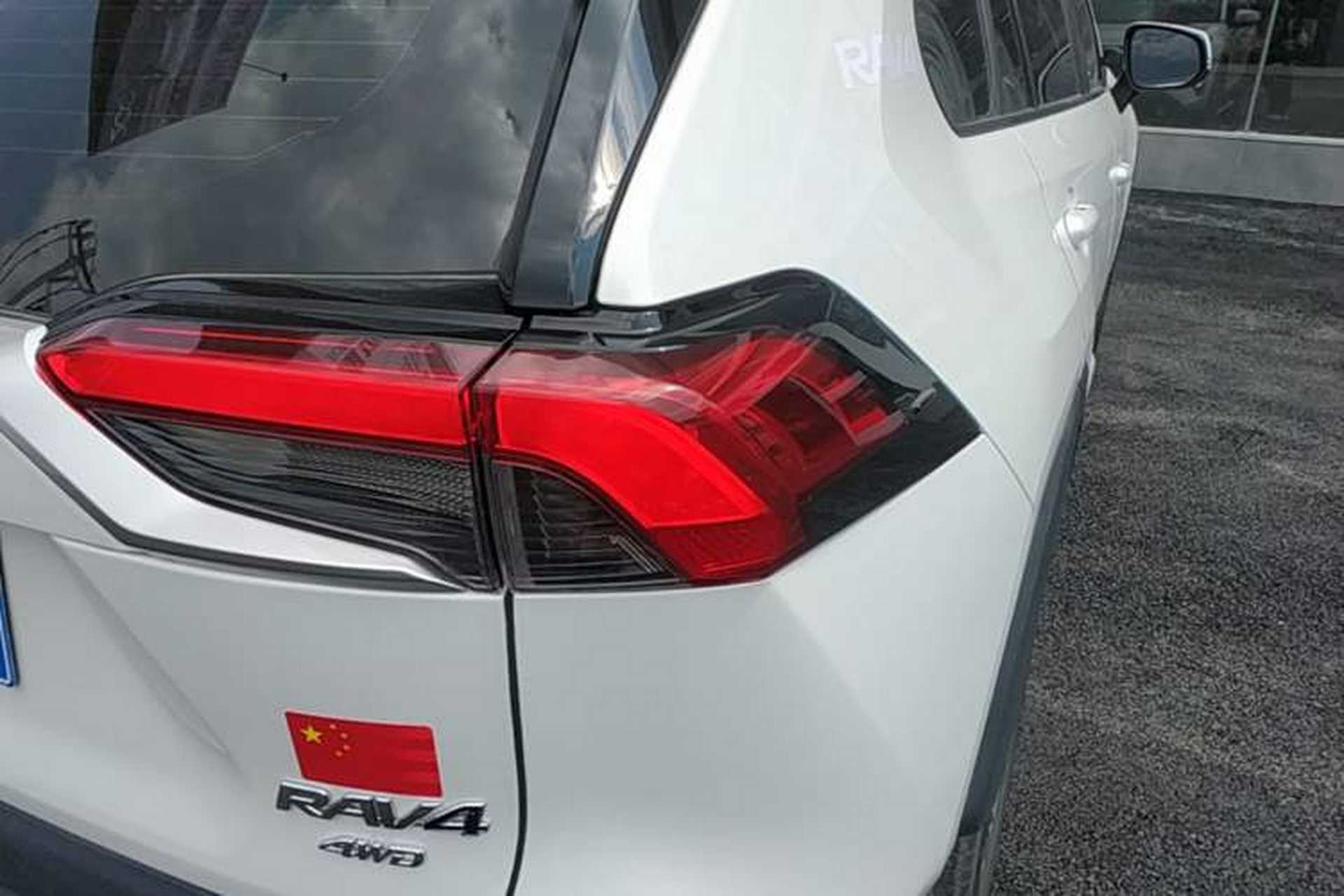 Used Toyota RAV4 2020 2.0L CVT Four-Wheel Drive Prestige Edition Right Rear Taillight