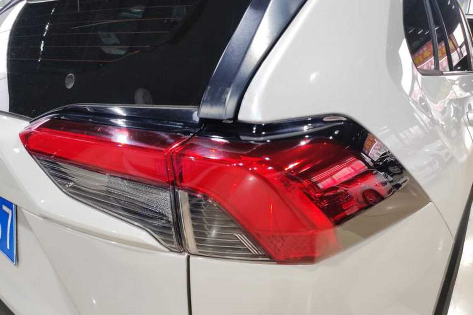 Used Toyota RAV4 2020 2.0L CVT Two-Wheel Drive Fashion PLUS Edition Right Rear Taillight