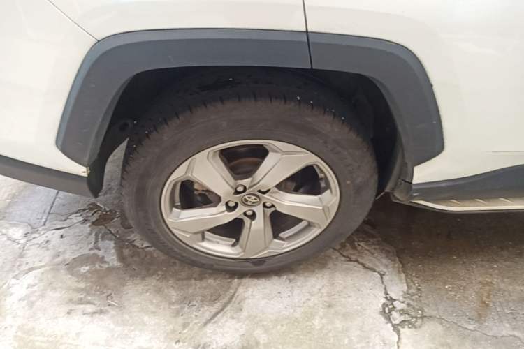 Used Toyota RAV4 2020 2.0L CVT Two-Wheel Drive Fashion Edition Right Rear Wheel Hub