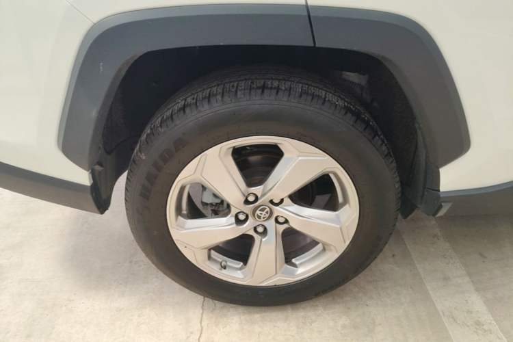 Used Toyota RAV4 2020 2.0L CVT Two-Wheel Drive Fashion PLUS Edition Right Rear Wheel Hub
