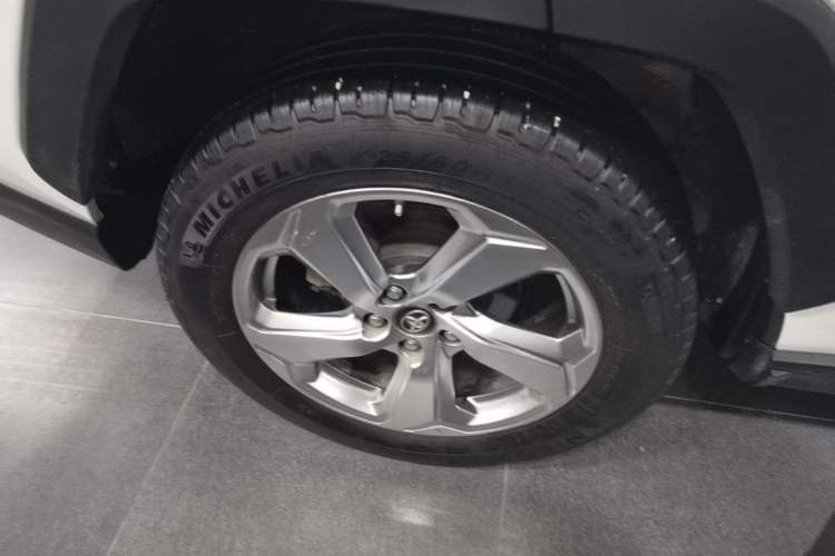 Used Toyota RAV4 2020 2.0L CVT Two-Wheel Drive Fashion Edition Right Rear Wheel Hub