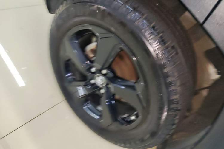 Used Toyota RAV4 2020 Dual-Engine 2.5L E-CVT 4x4 Elite PLUS Edition Right Rear Wheel Hub