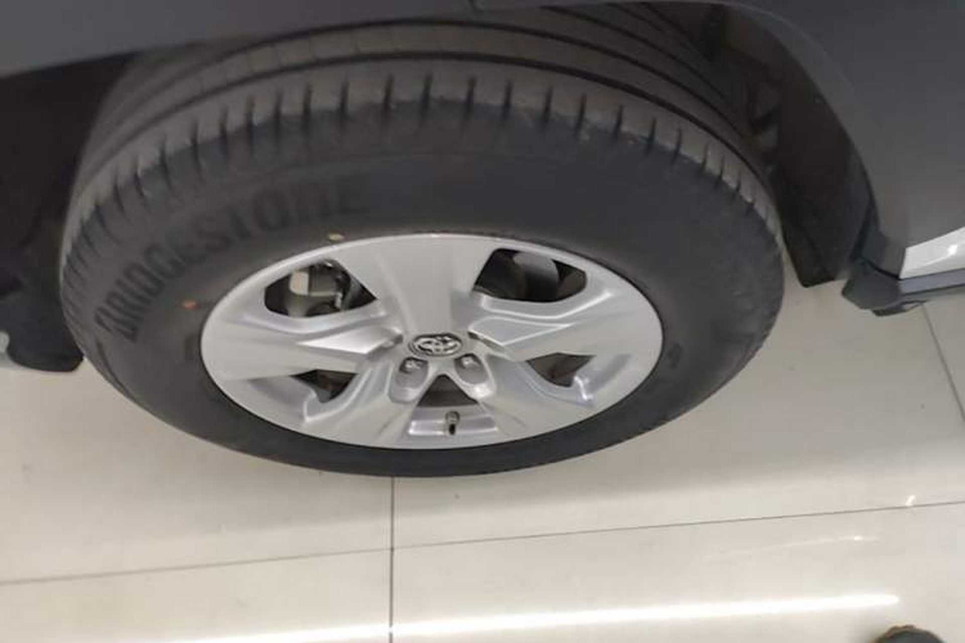 Used Toyota RAV4 2020 2.0L CVT Two-Wheel Drive Urban Edition Right Rear Wheel Hub