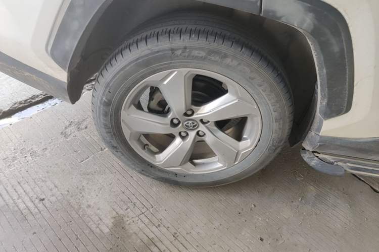 Used Toyota RAV4 2020 2.0L CVT Two-Wheel Drive Fashion Edition Right Rear Wheel Hub
