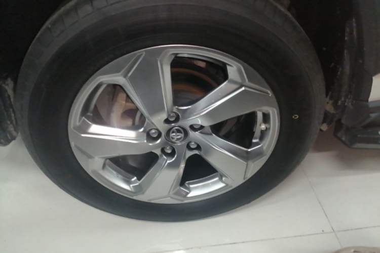 Used Toyota RAV4 2020 2.0L CVT Two-Wheel Drive Fashion PLUS Edition Right Rear Wheel Hub