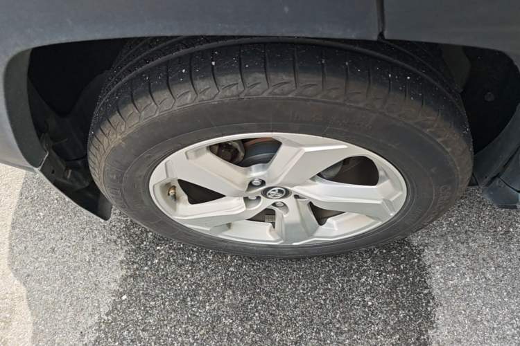 Used Toyota RAV4 2020 2.0L CVT Two-Wheel Drive Fashion Edition Right Rear Wheel Hub