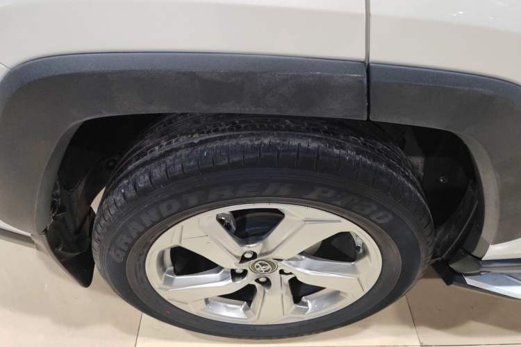 Used Toyota RAV4 2020 2.0L CVT Two-Wheel Drive Fashion PLUS Edition Right Rear Wheel Hub
