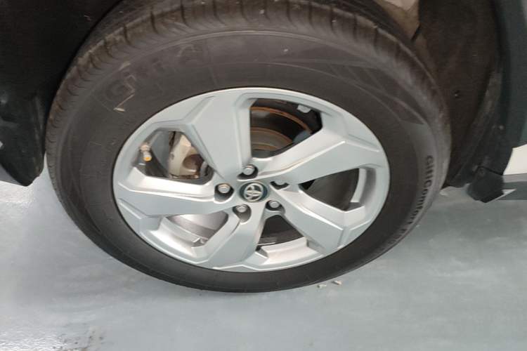 Used Toyota RAV4 2020 2.0L CVT Two-Wheel Drive Fashion Edition Right Rear Wheel Hub