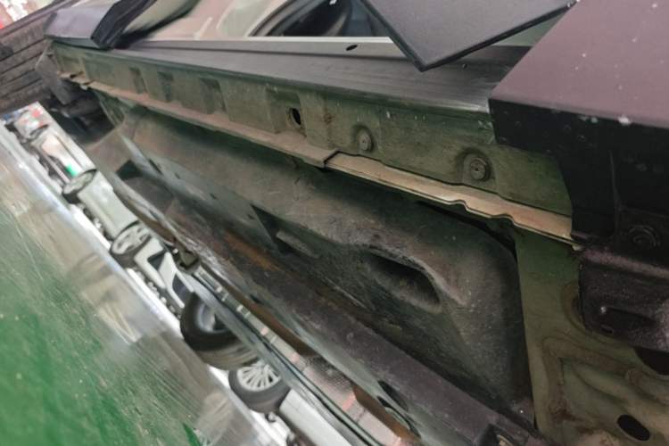 Used Toyota RAV4 2020 2.0L CVT 4x4 Trend Edition Right Side Sill