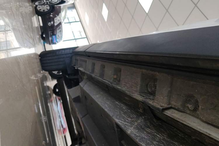 Used Toyota RAV4 2020 2.0L CVT Two-Wheel Drive Fashion Edition Right Side Sill