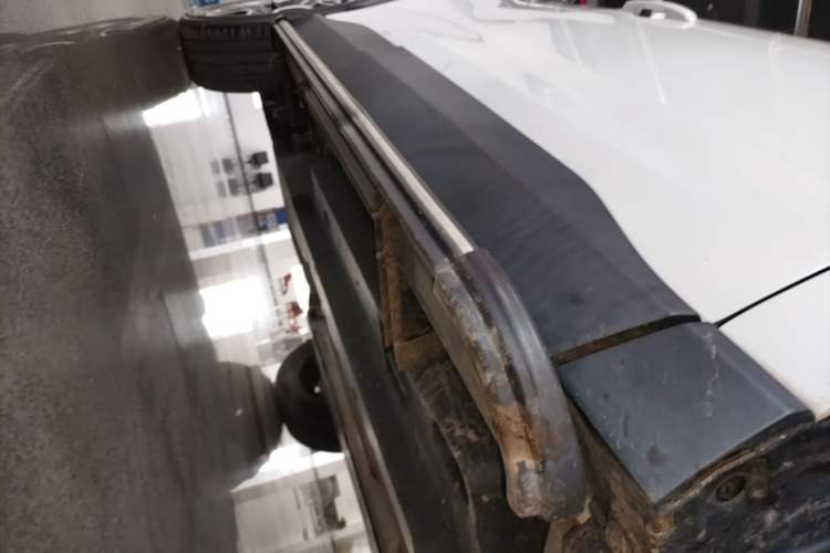 Used Toyota RAV4 2020 2.0L CVT Two-Wheel Drive Prestige Edition Right Side Sill