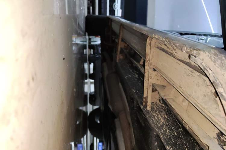 Used Toyota RAV4 2020 Dual-Engine 2.5L E-CVT 4x4 Elite PLUS Edition Right Side Sill
