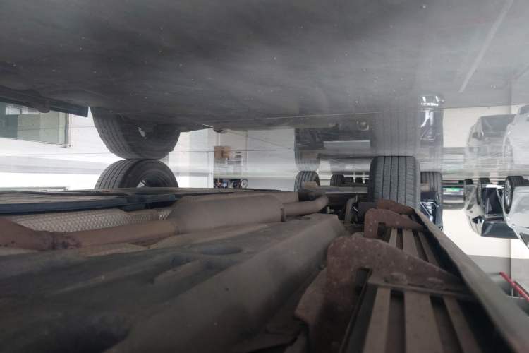Used Toyota RAV4 2020 Dual-Engine 2.5L E-CVT 4x4 Elite PLUS Edition Right Side Sill